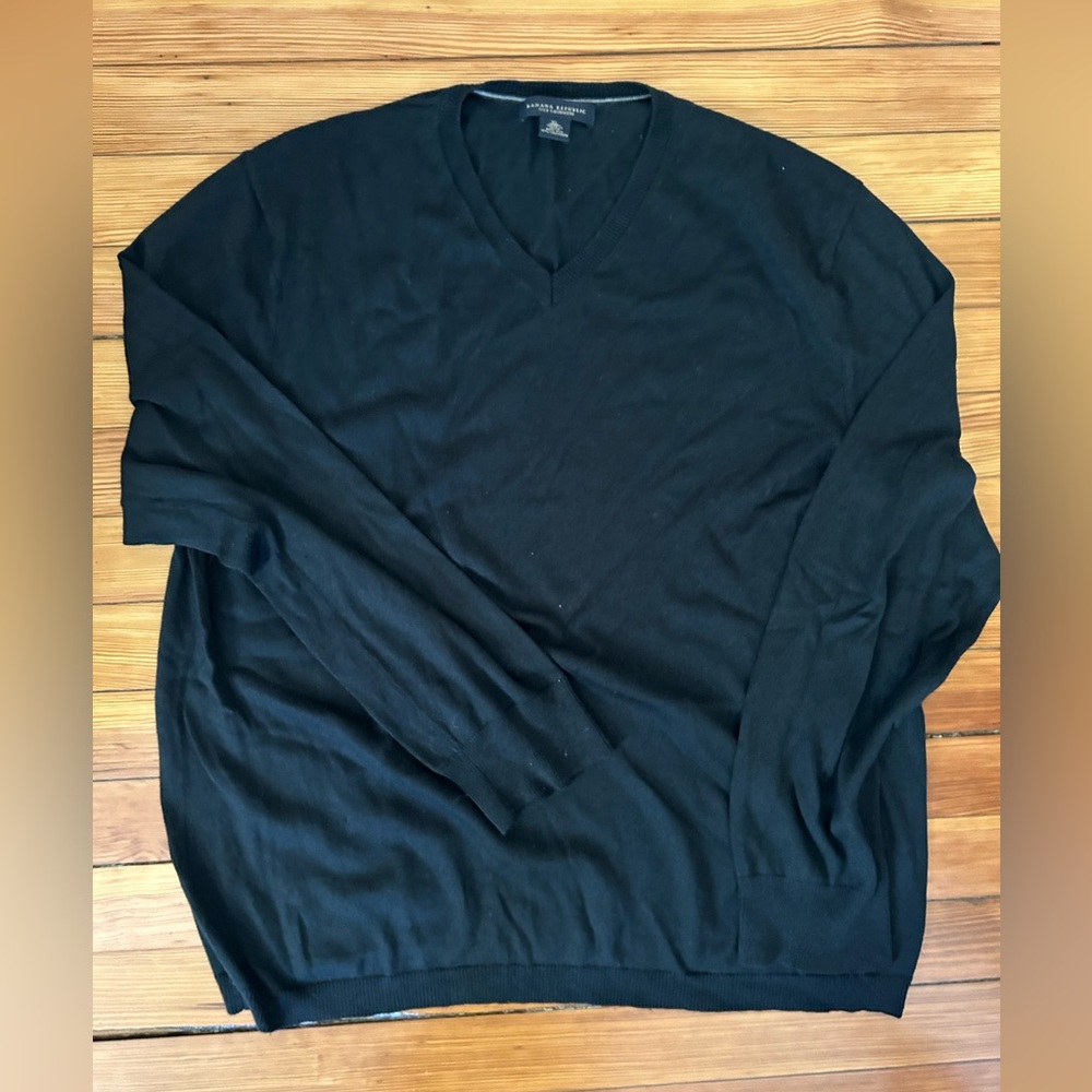 Banana Republic Classic Black V-Neck Cashmere Sweater